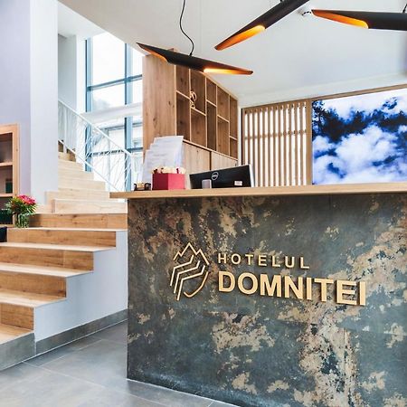 Hotel Domnitei Călimăneşti Exteriör bild